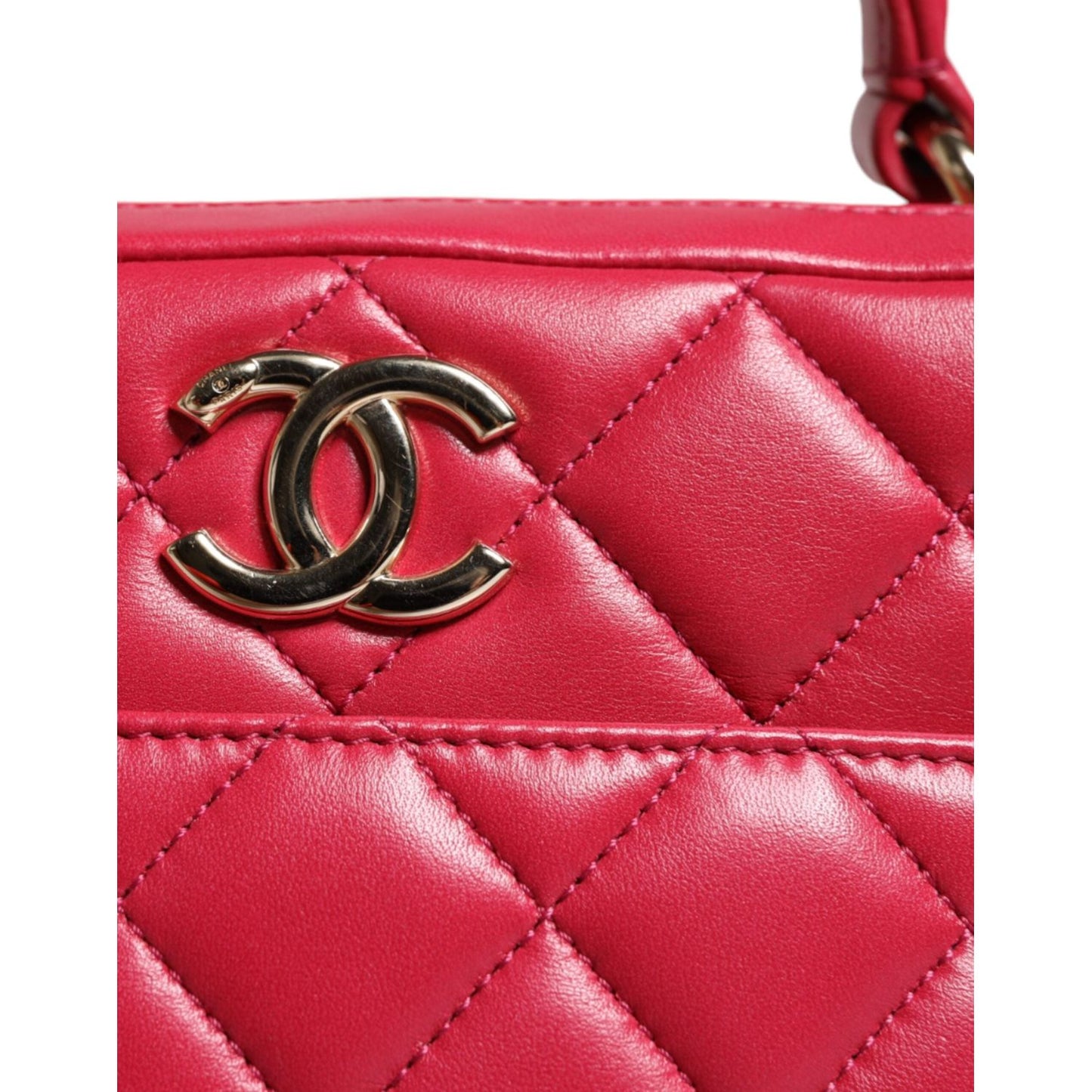 Chanel Pink Seal Matelasse Chain CC Lamb Skin Leather Bag CHA95