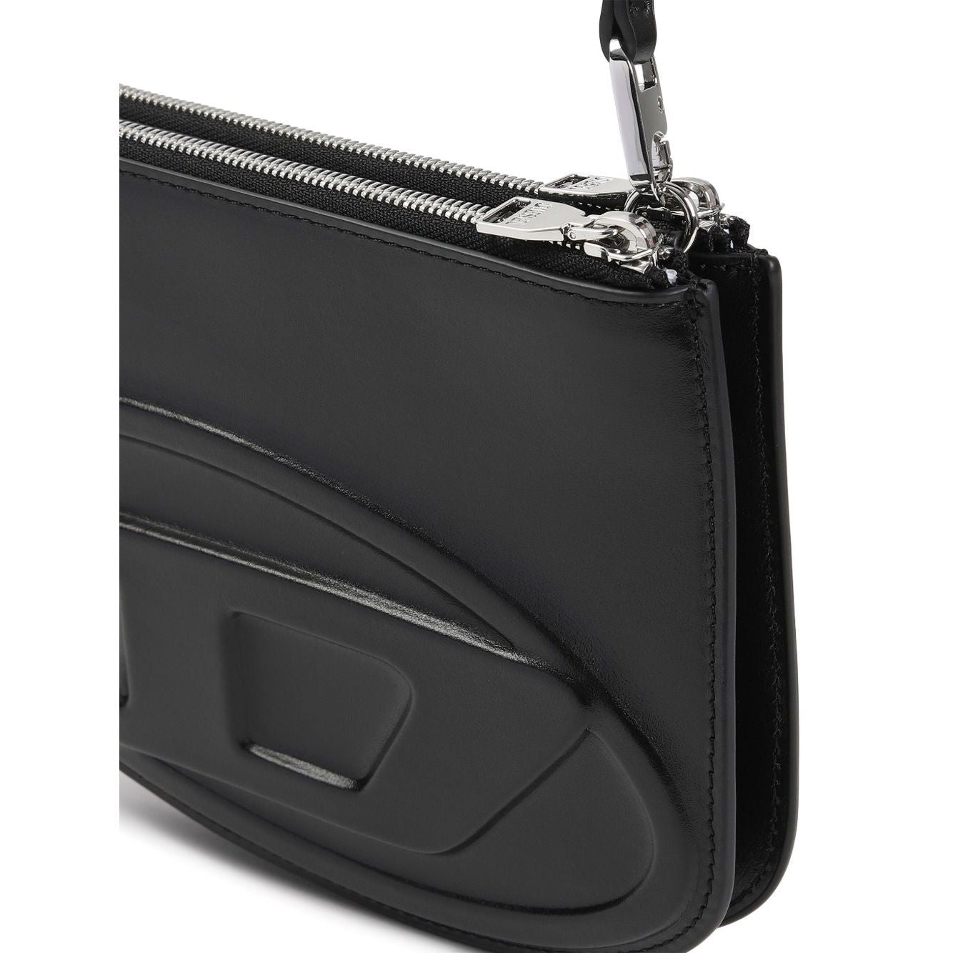 Front view with bag zipped and handles upright.