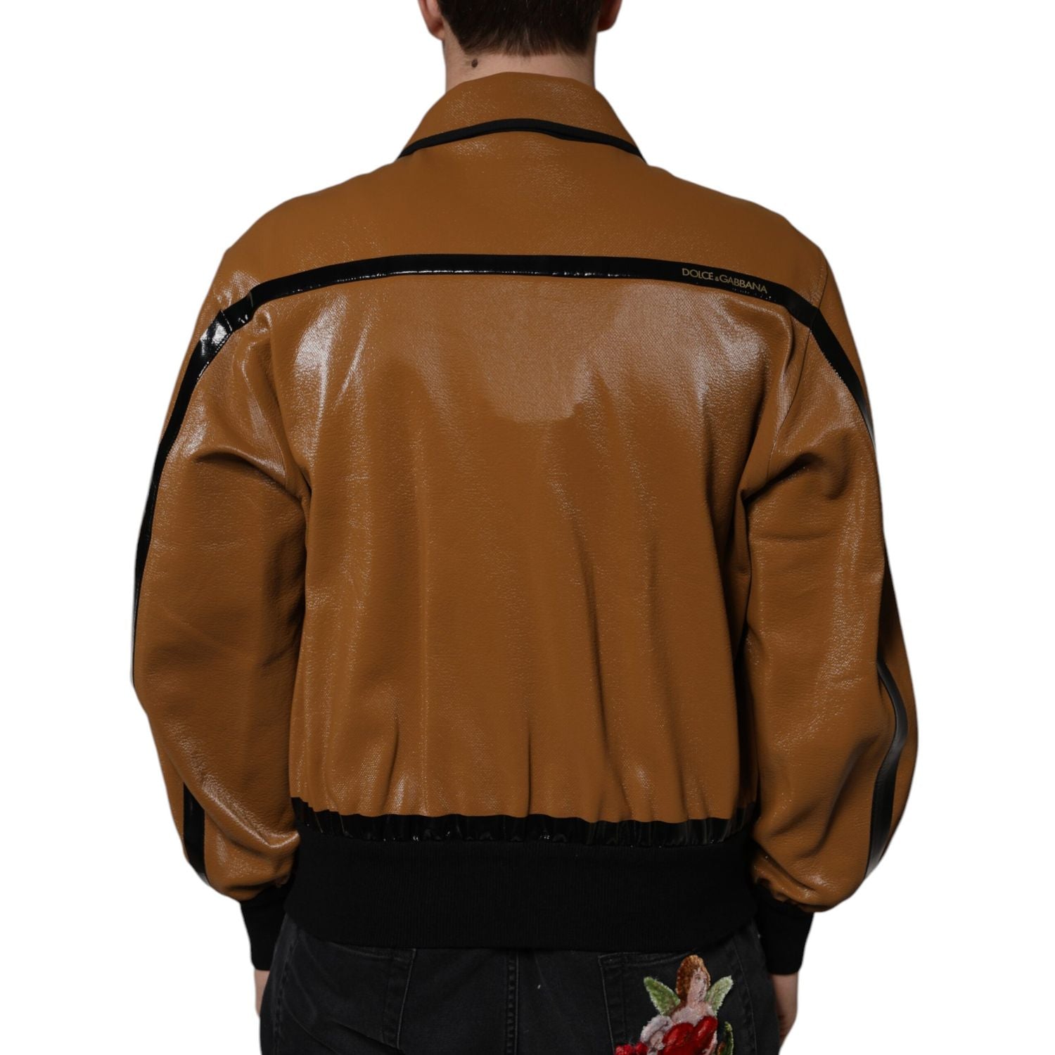 Front view with bag zipped and handles upright.