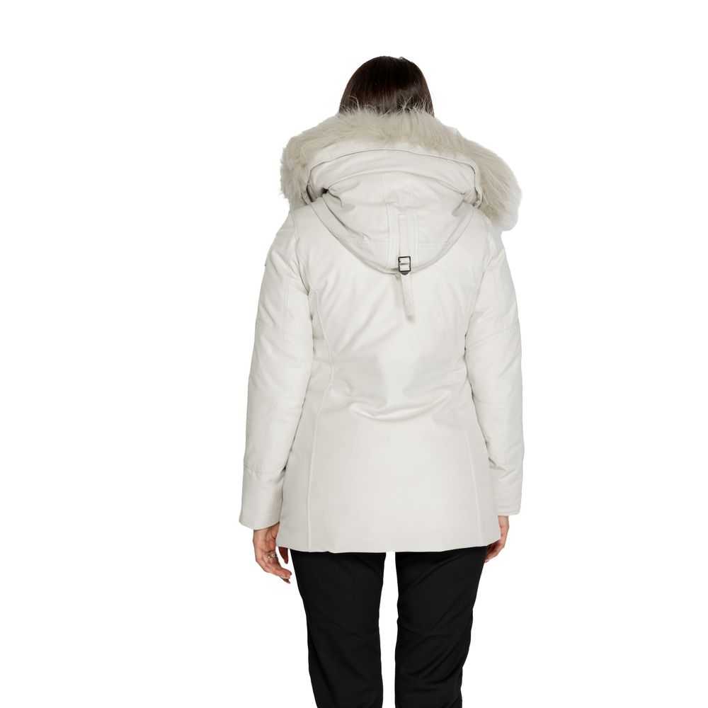 Front view with bag zipped and handles upright.