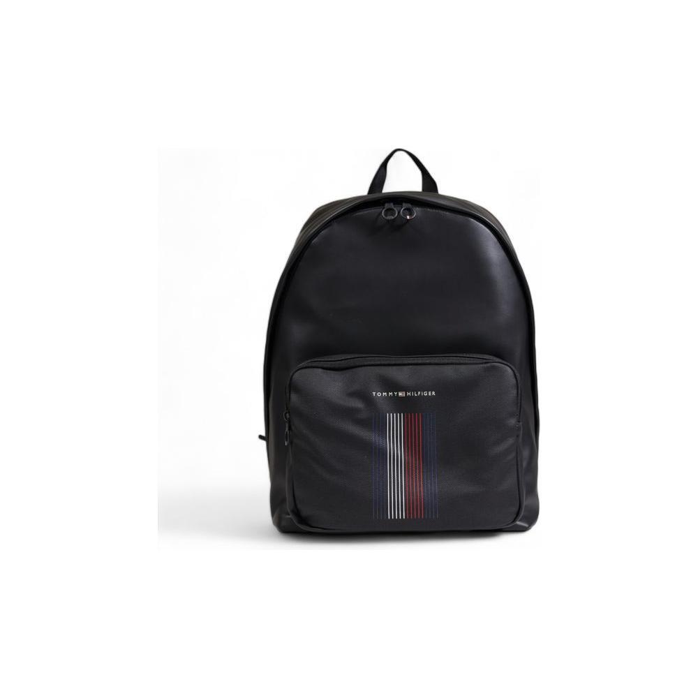 Front view with bag zipped and handles upright.
