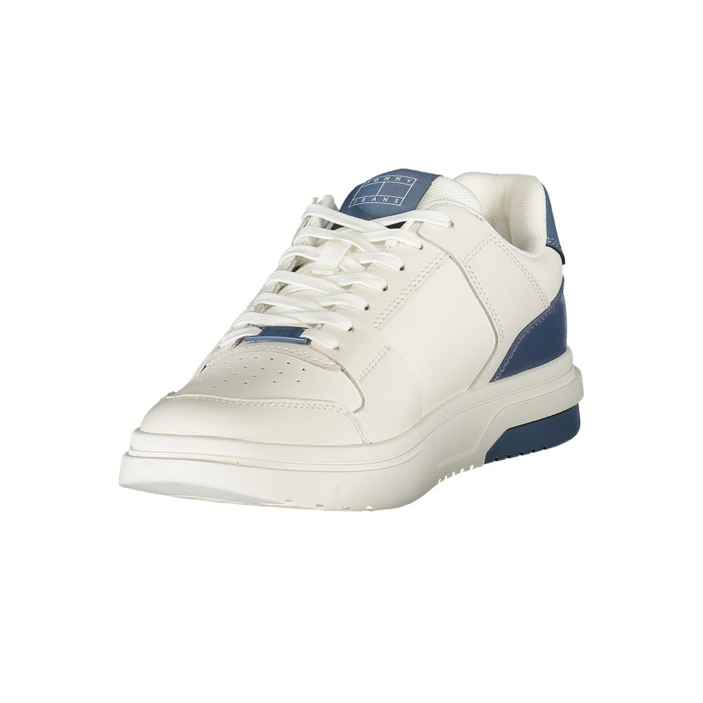 Tommy Hilfiger White Leather Men Sneaker with blue accents and logo, featuring customizable comfort for a sporty-chic look.