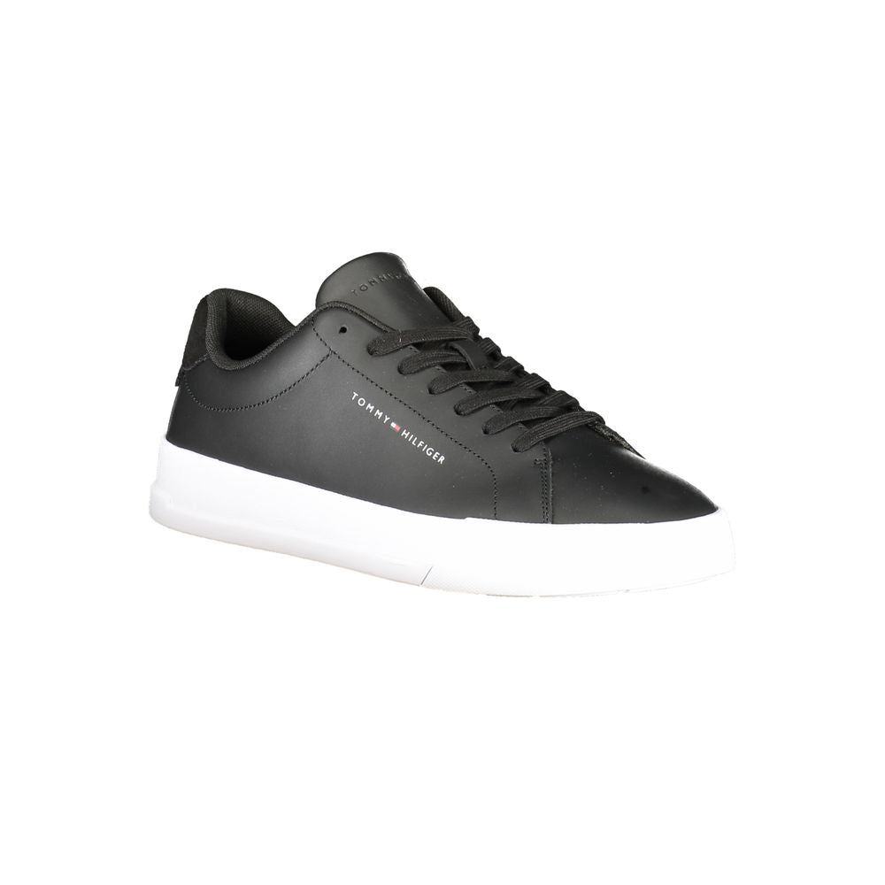 Tommy Hilfiger Black Leather Men Sneaker with contrasting details and removable footbed, featuring brand logo.