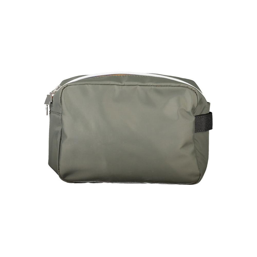 Front view with bag zipped and handles upright.