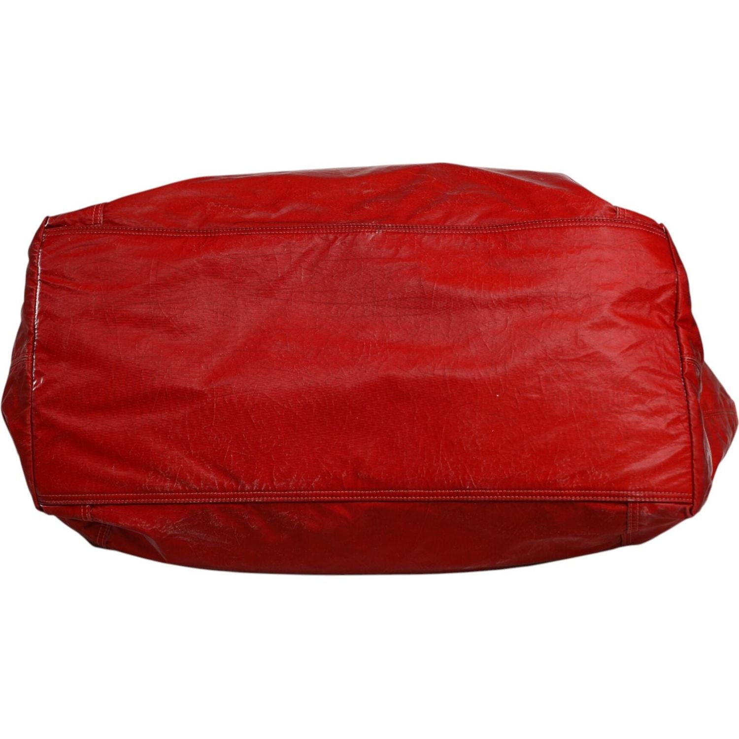 Front view with bag zipped and handles upright.