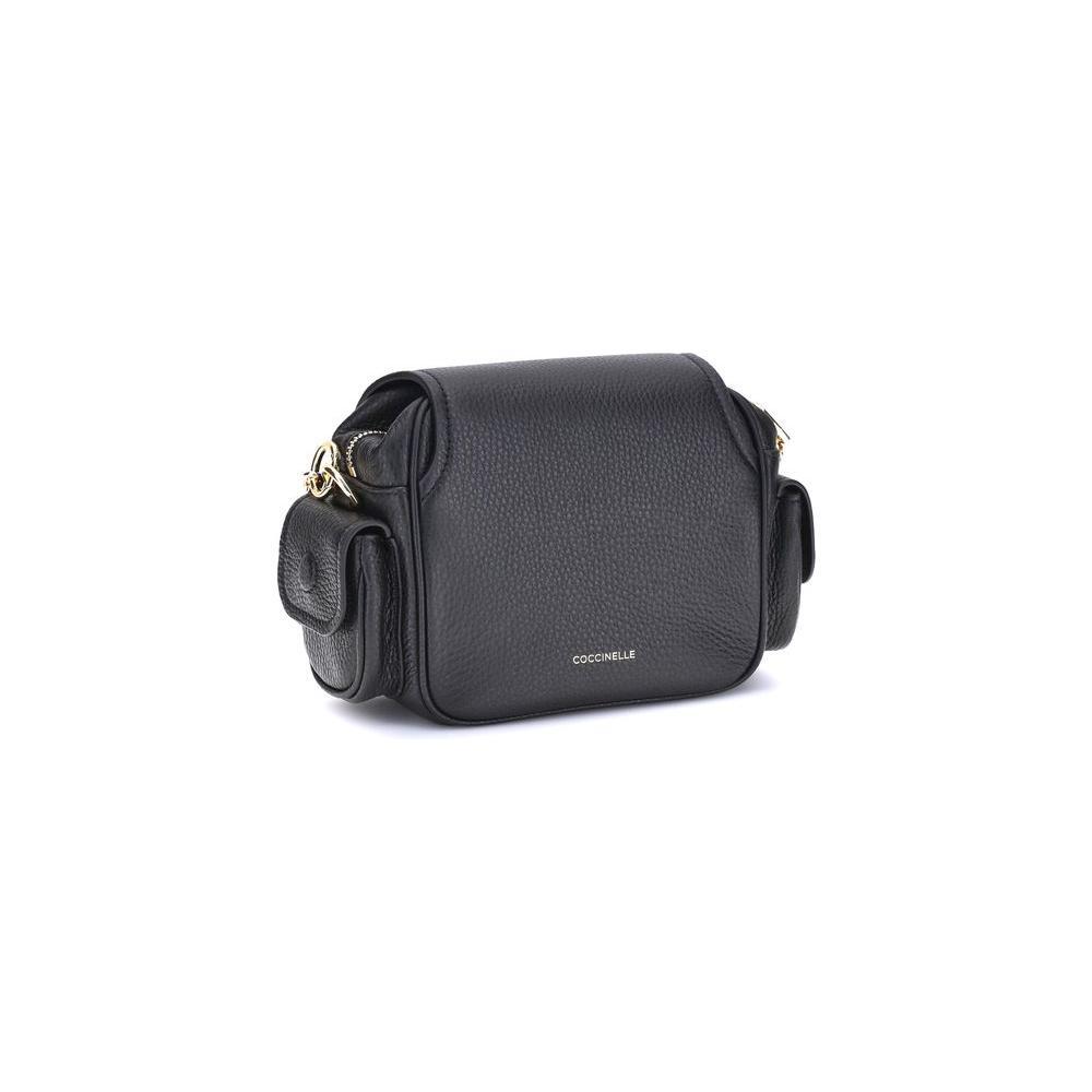Front view with bag zipped and handles upright.