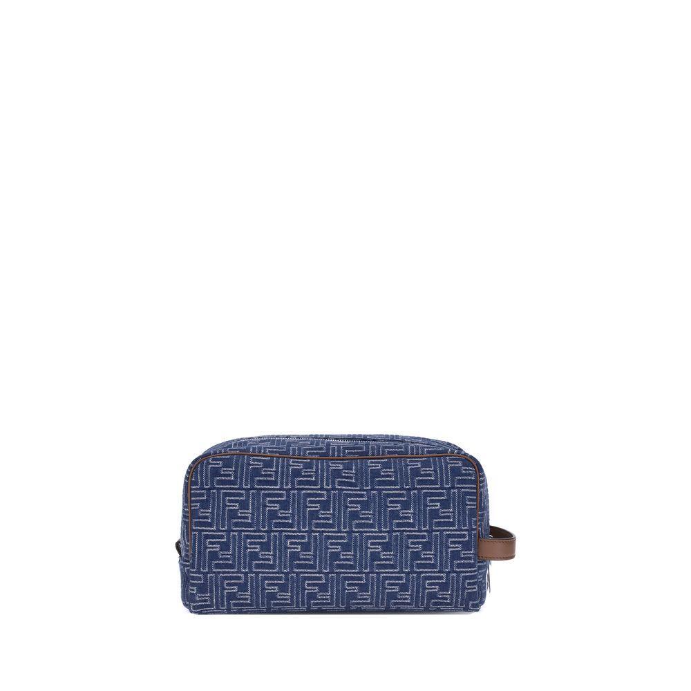 Front view with bag zipped and handles upright.