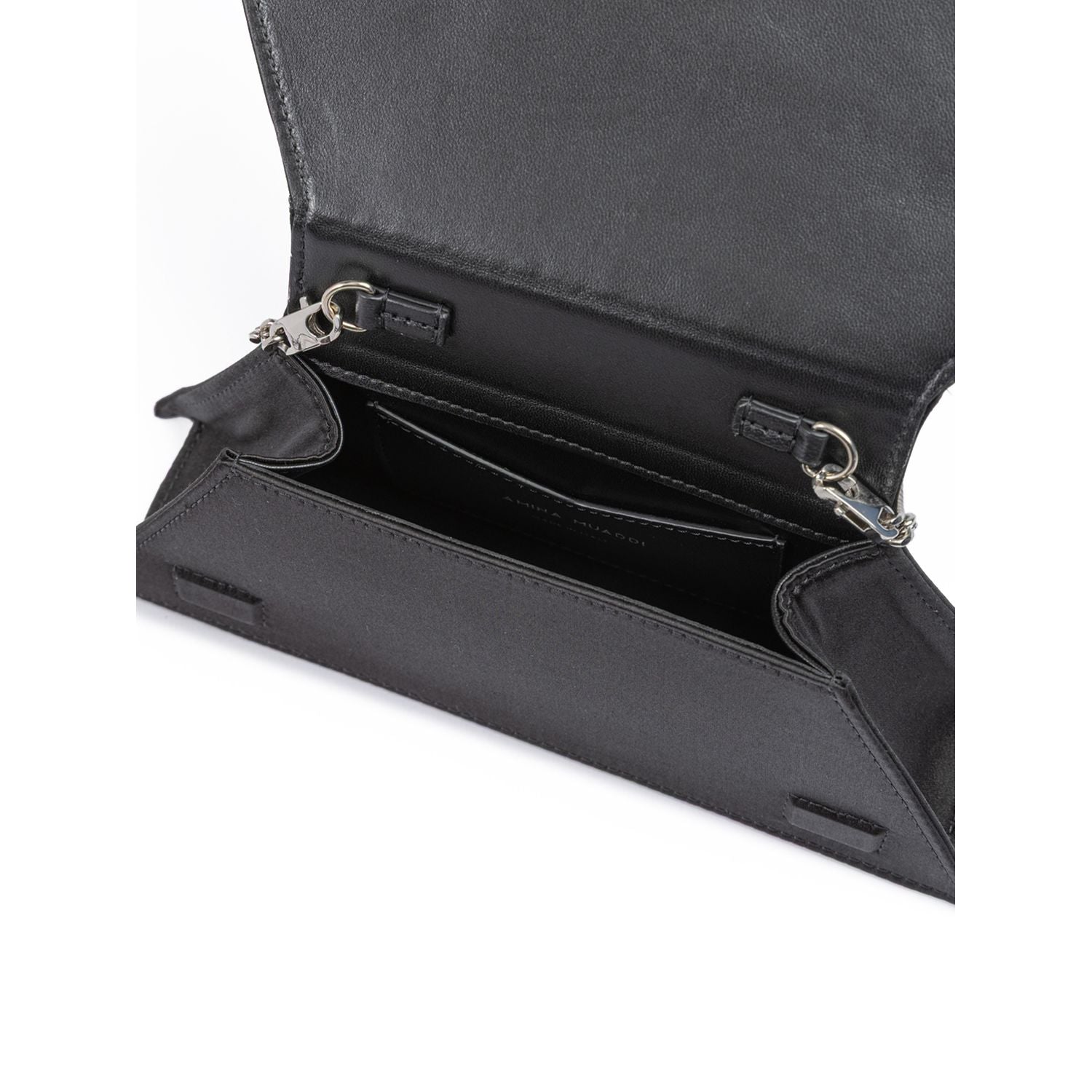 Front view with bag zipped and handles upright.