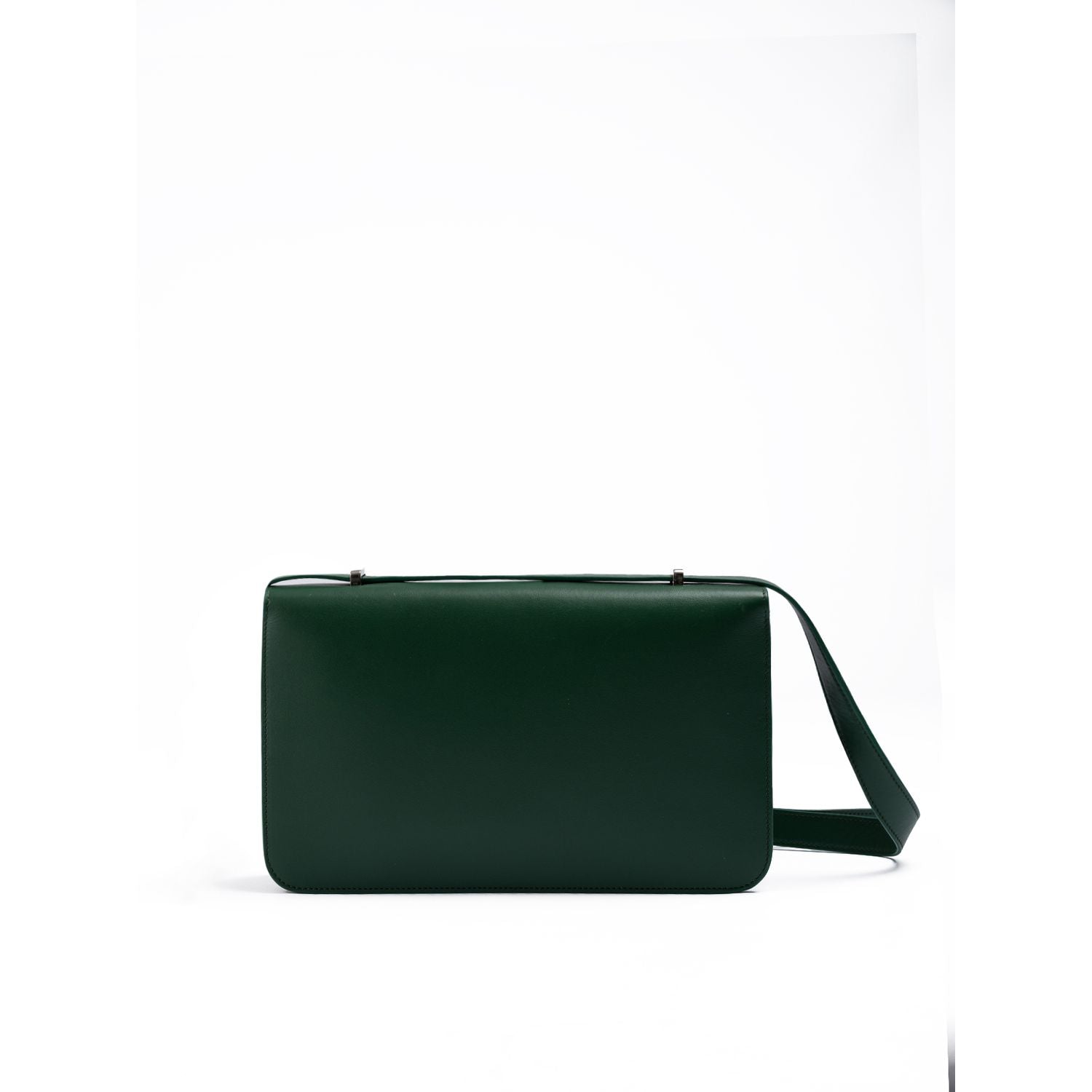 Front view with bag zipped and handles upright.