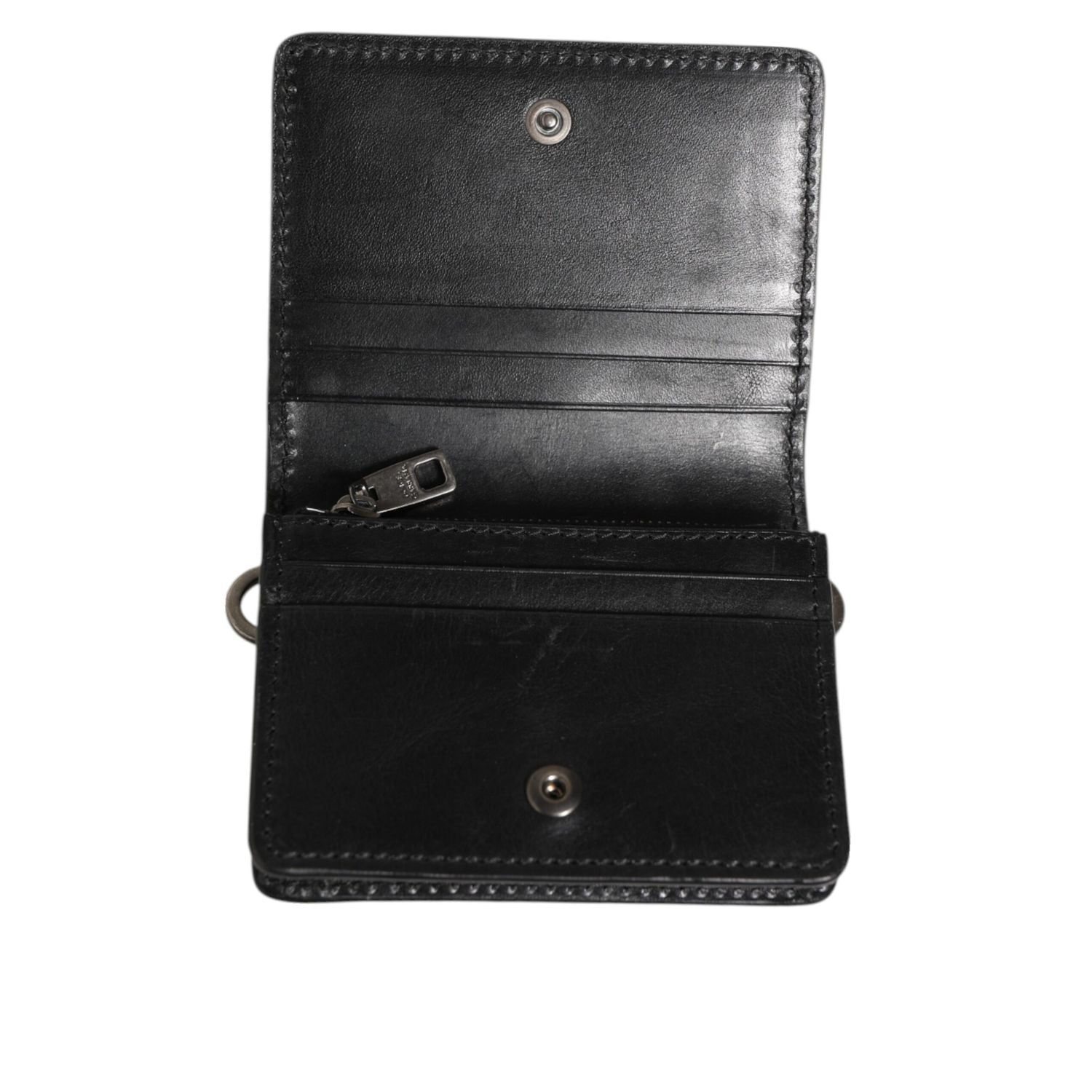 Front view with bag zipped and handles upright.