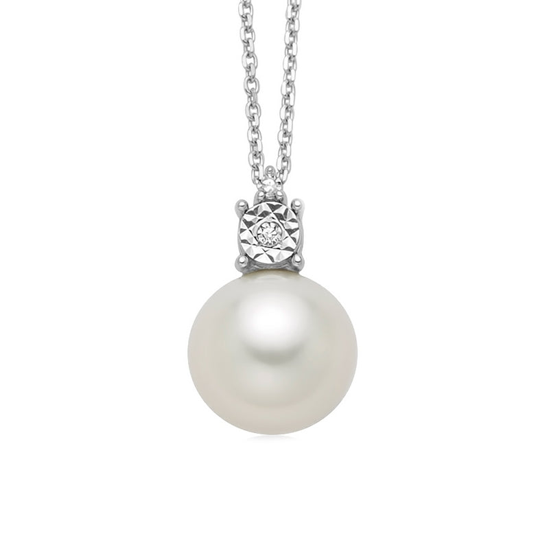 Elegant pearl and diamond necklace featuring MILUNA Mod. PCL6666 design, perfect for refined style and sophistication.