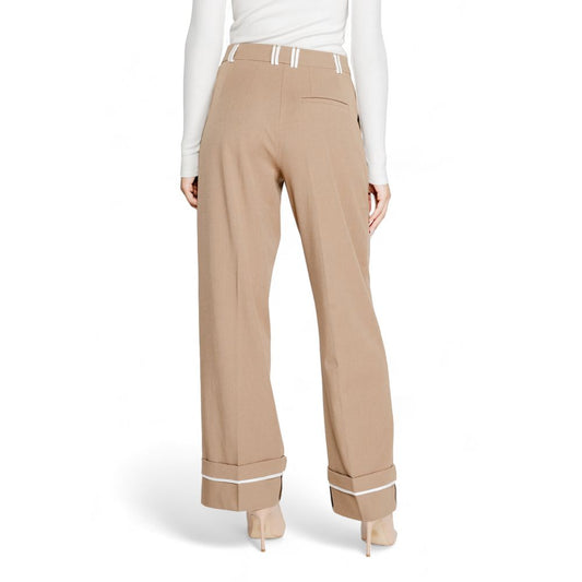 Back view of Only Brown Recycled Polyester Pant for women, fall/winter collection, featuring sustainable and chic fashion.