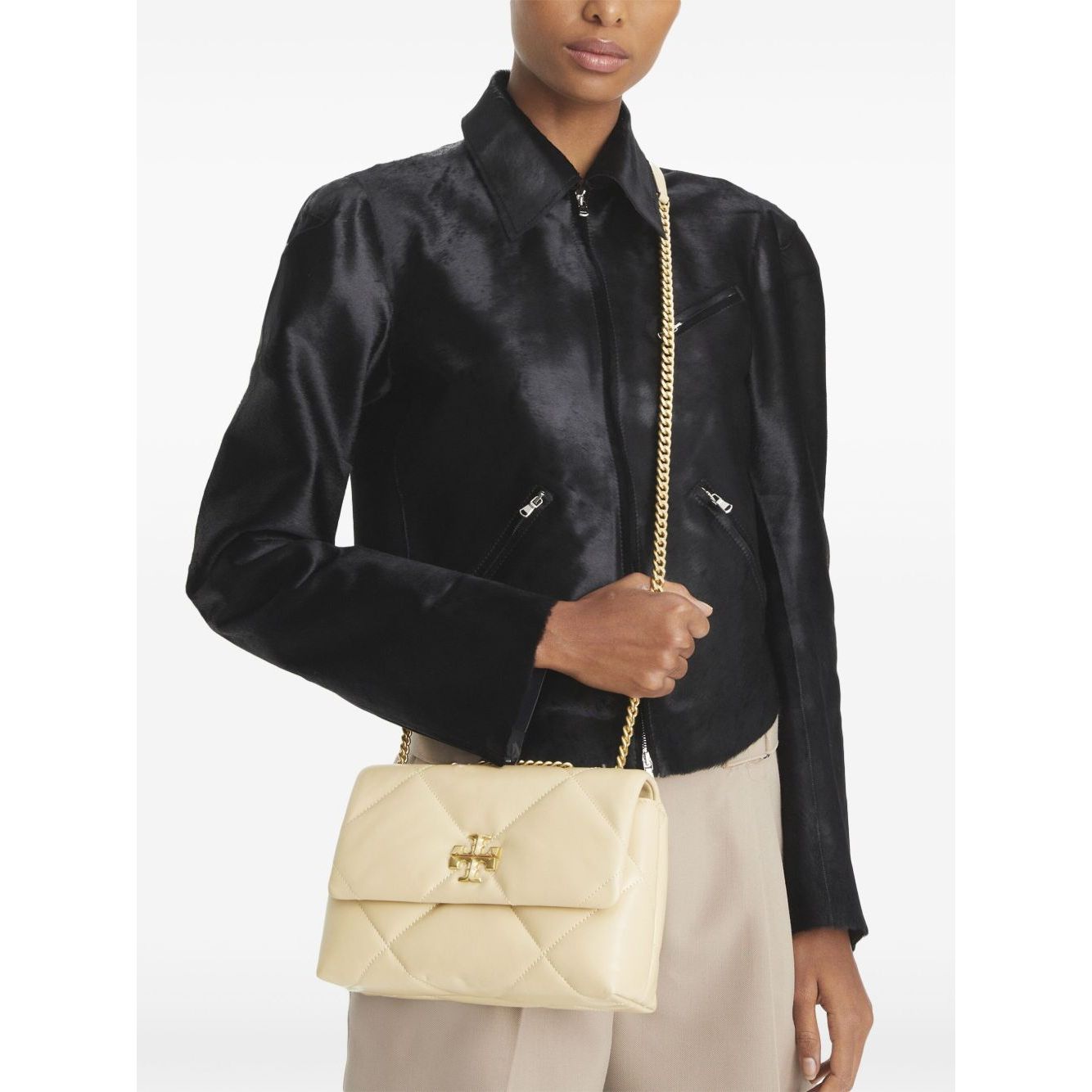 Front view with bag zipped and handles upright.