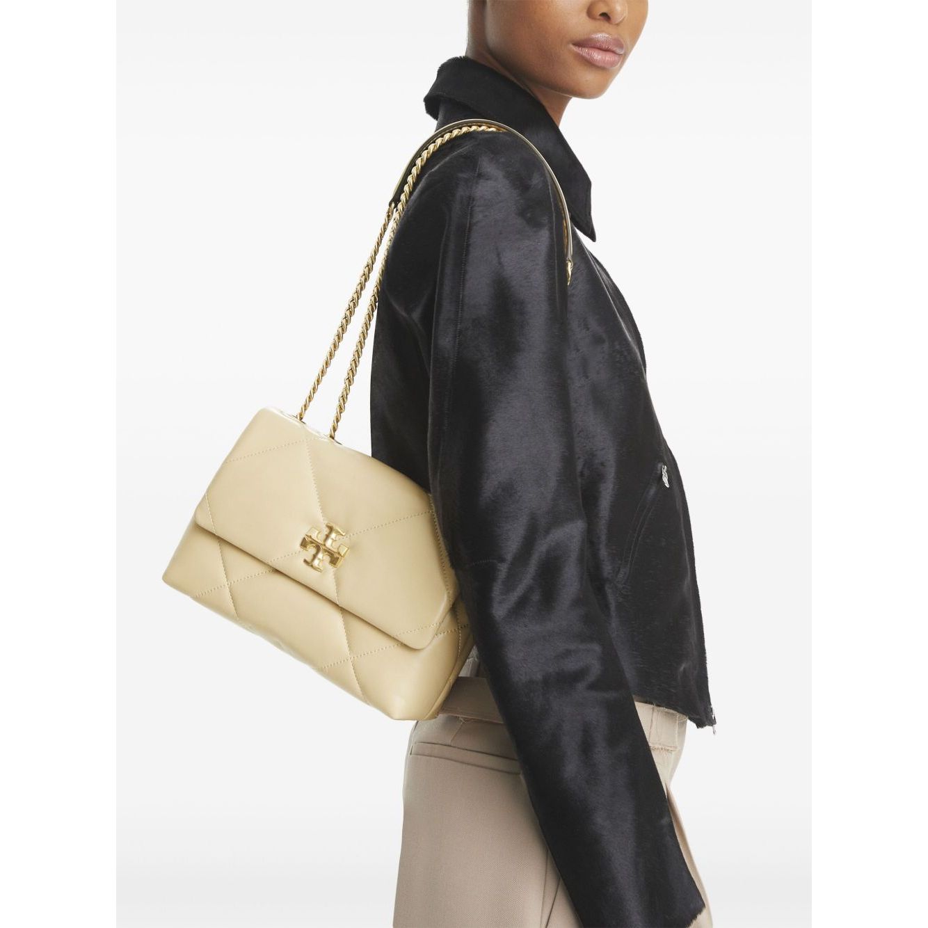 Front view with bag zipped and handles upright.